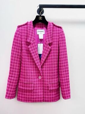 CHANEL Fuchsia Pink Tweed Single-Button Blazer